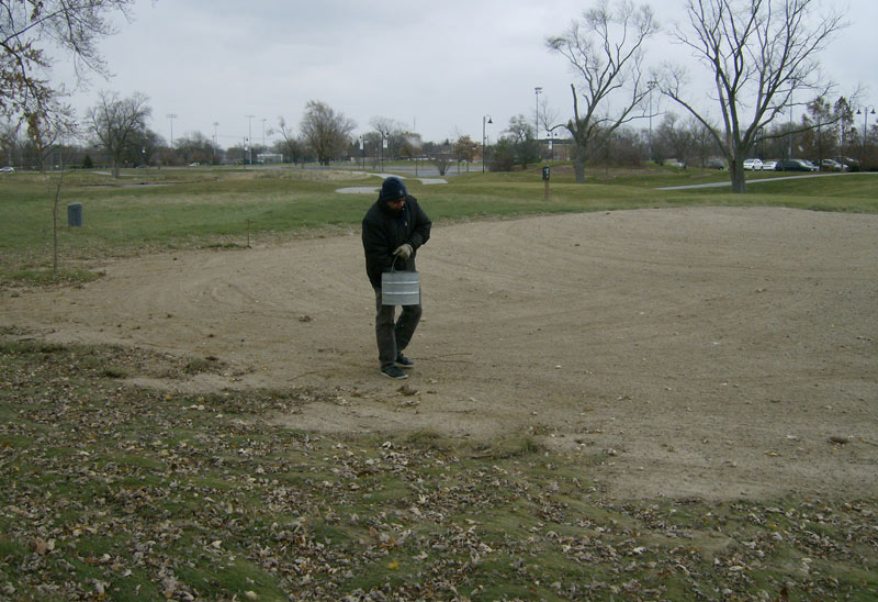Recycle bunker sand
