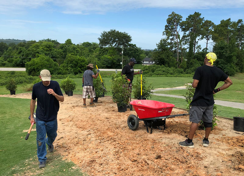 Operation Double Eagle connects veterans with golf course maintenance Job training military veterans