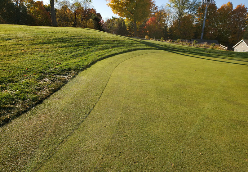 Golf course collar