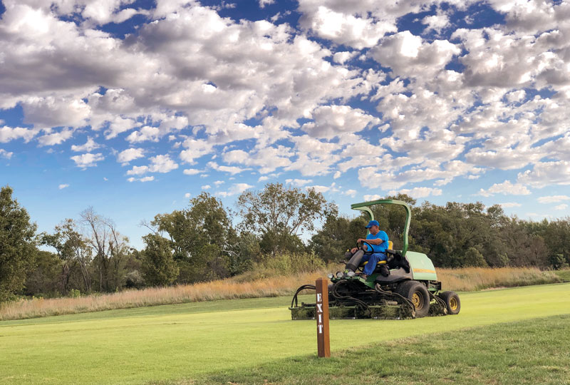 Retirees fill gaps in golf course maintenance crews Retirees golf course