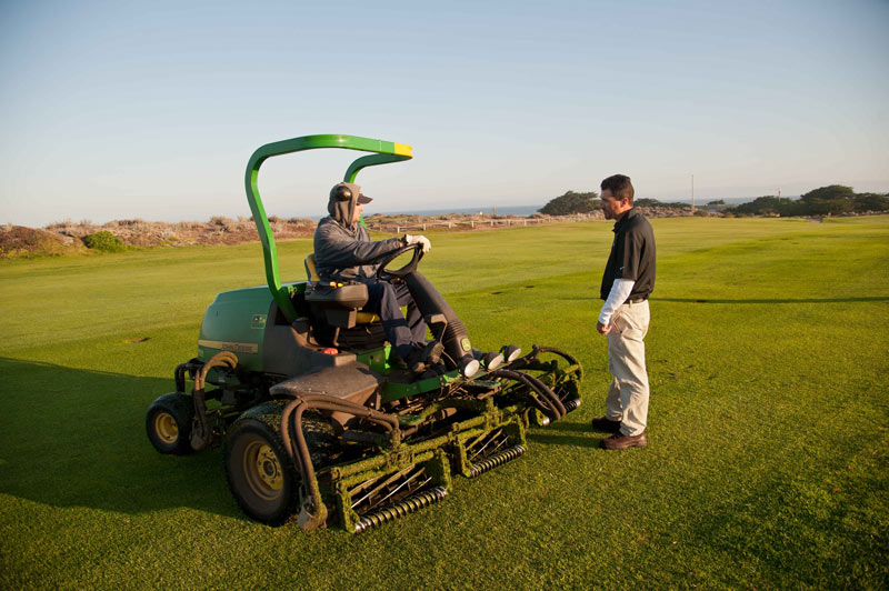 Tips for better golf course staff training Golf course staff training