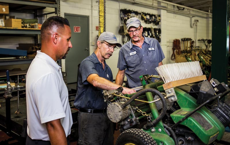 Here we grow: Carlos Arraya, CGCS, and the PGA Championship at Bellerive Country Club Bellerive Country Club maintenance department