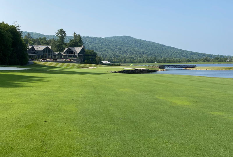 Green turf in the Blue Ridge Grandfather Golf Country Club