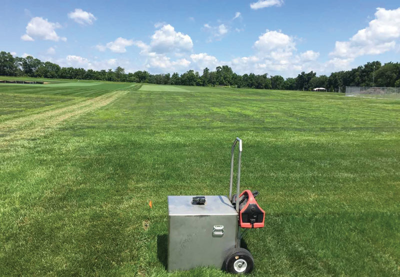 Turfgrass photo light box