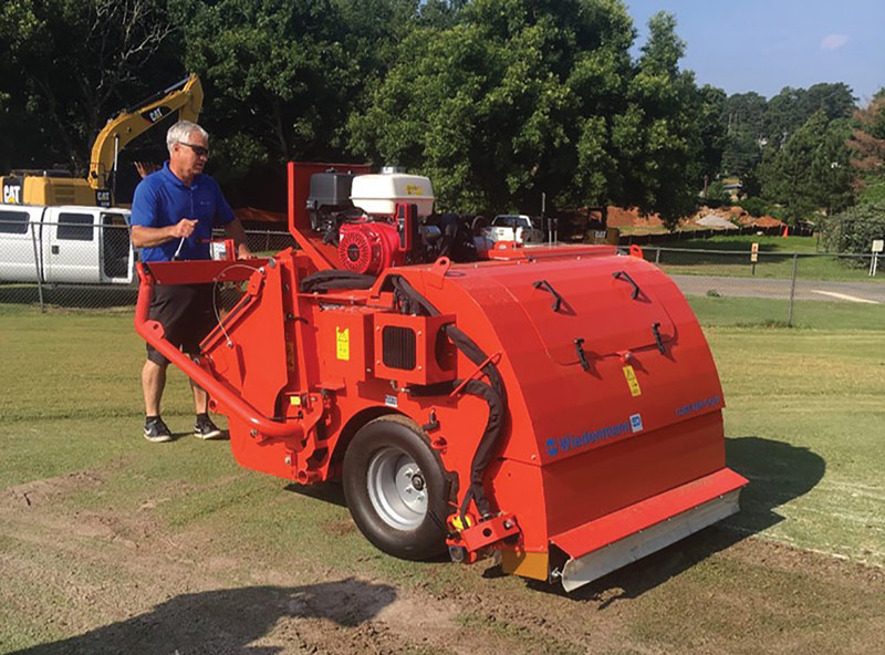 Effects of core recycling vs. conventional aerification practices Core recycler turfgrass