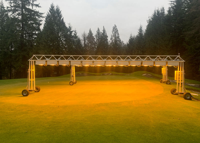 Golf greens grow lights